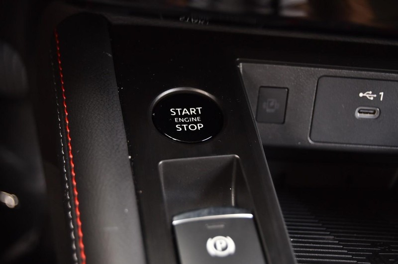 Nissan Kicks Vehicle Image 19