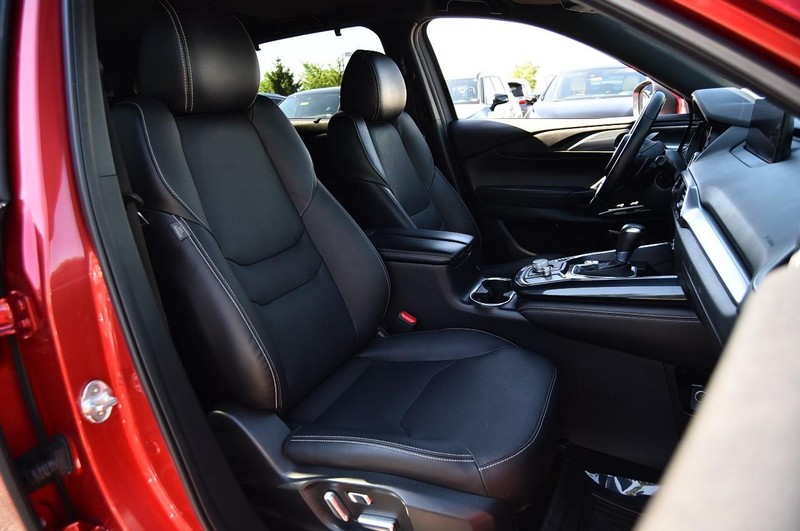 Mazda CX-9 Vehicle Image 21