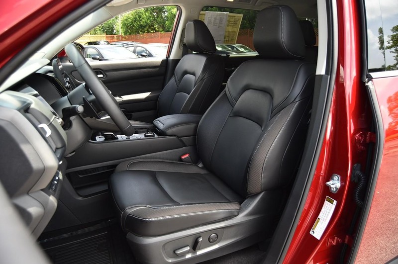 Nissan Pathfinder Vehicle Image 22