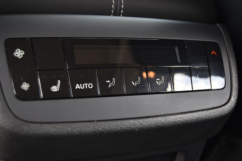 Nissan Pathfinder Vehicle Image 26