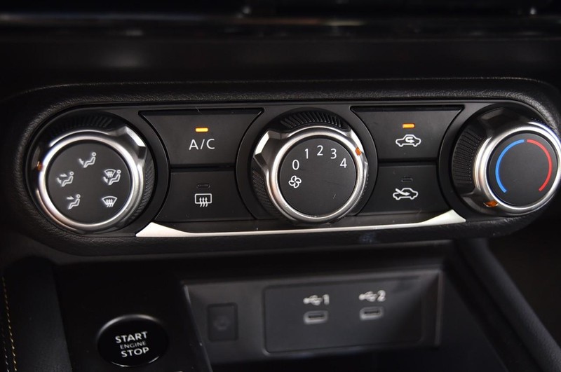 Nissan Kicks Vehicle Image 14