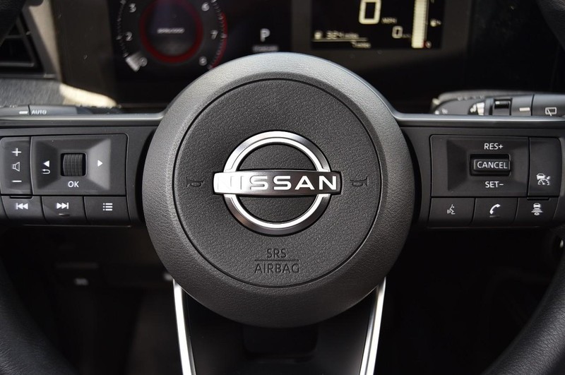 Nissan Kicks Vehicle Image 18