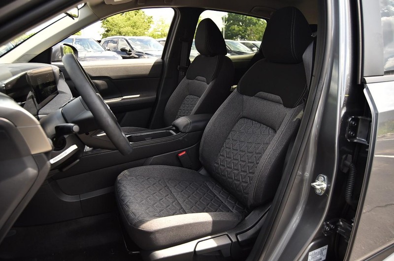 Nissan Kicks Vehicle Image 19