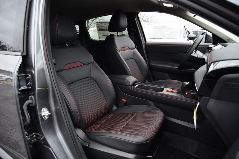 Nissan Kicks Vehicle Image 25