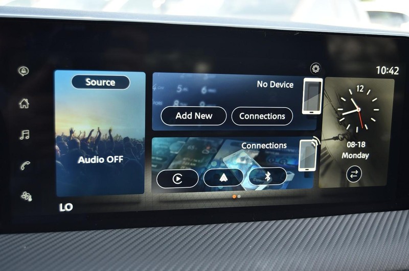 Nissan Kicks Vehicle Image 14