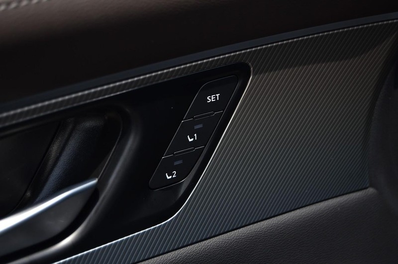 Nissan Murano Vehicle Image 10