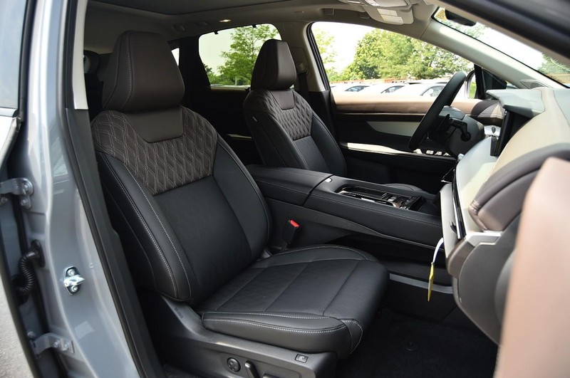 Nissan Murano Vehicle Image 24