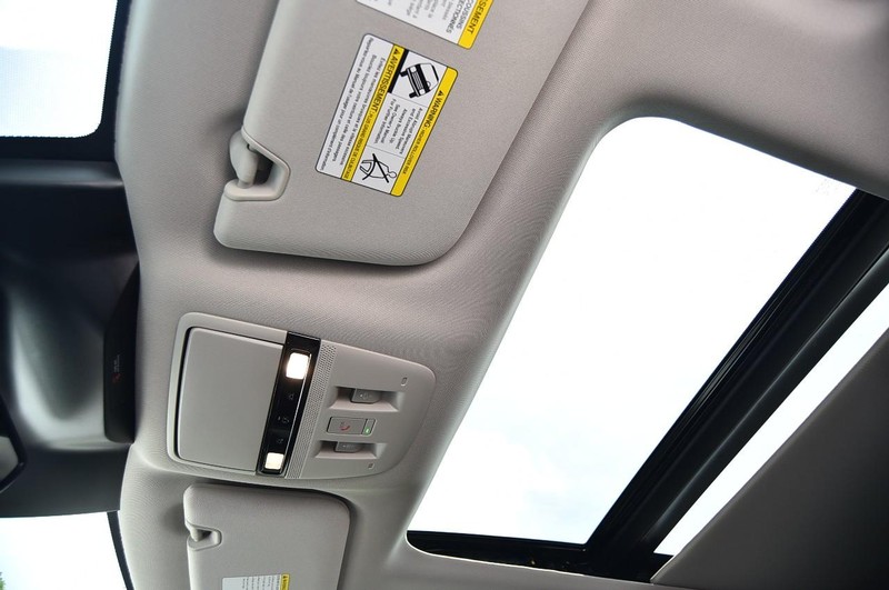 Nissan Murano Vehicle Image 25