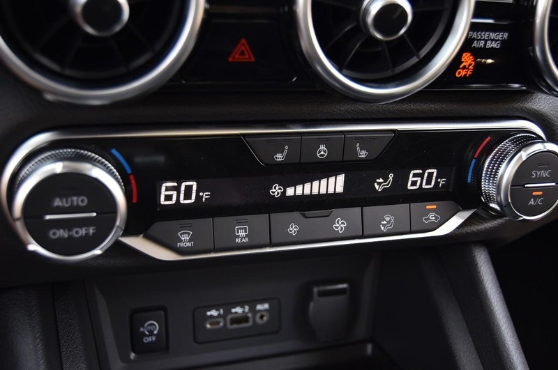 Nissan Sentra Vehicle Image 15