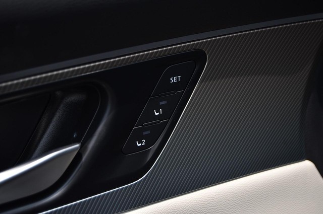 Nissan Murano Vehicle Image 10