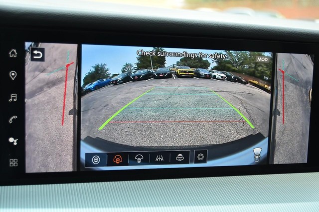 Nissan Murano Vehicle Image 16