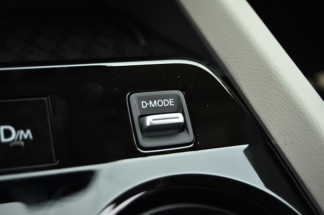 Nissan Murano Vehicle Image 21