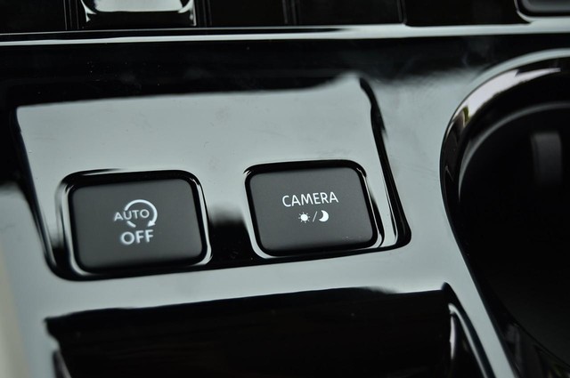 Nissan Murano Vehicle Image 22