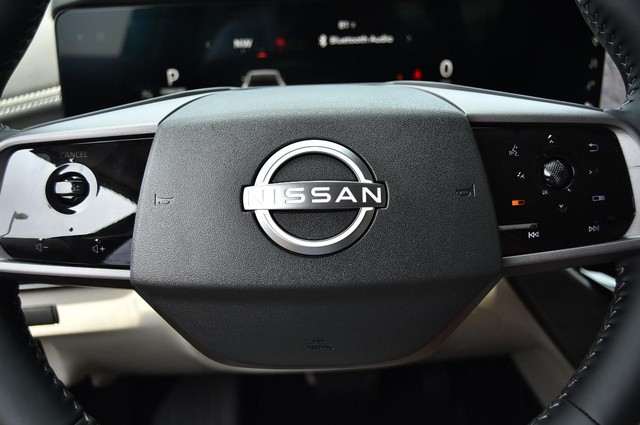 Nissan Murano Vehicle Image 23