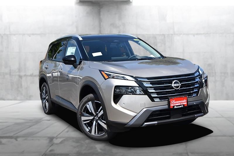 Nissan Rogue Vehicle Image 02