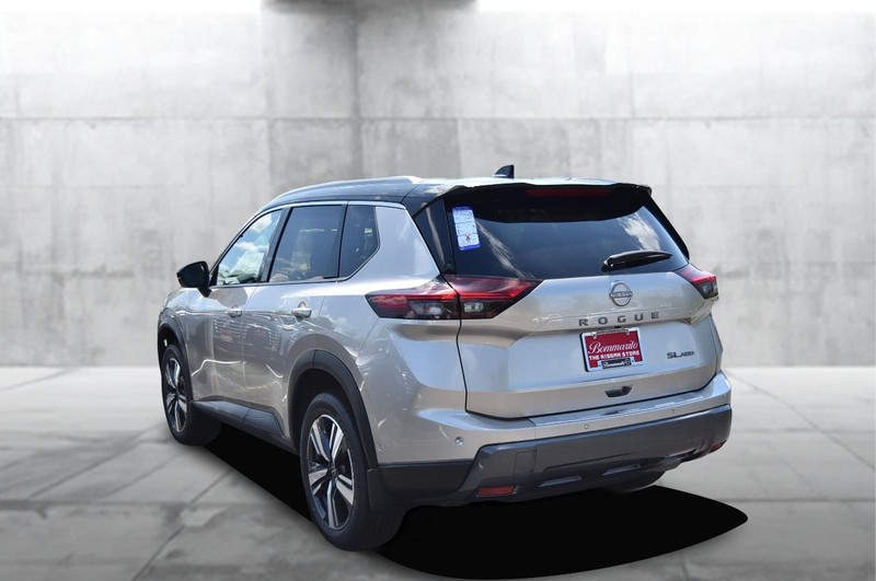 Nissan Rogue Vehicle Image 07