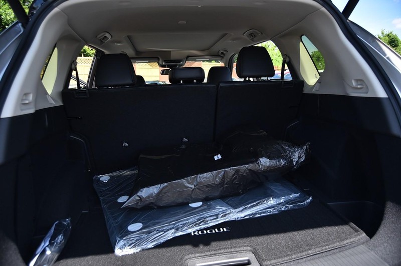 Nissan Rogue Vehicle Image 26