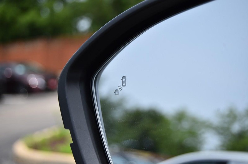 Nissan Murano Vehicle Image 11