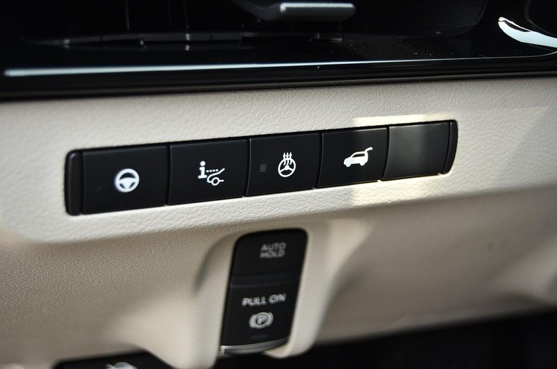 Nissan Murano Vehicle Image 12