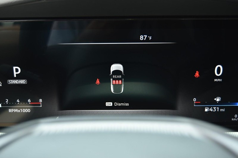 Nissan Murano Vehicle Image 13