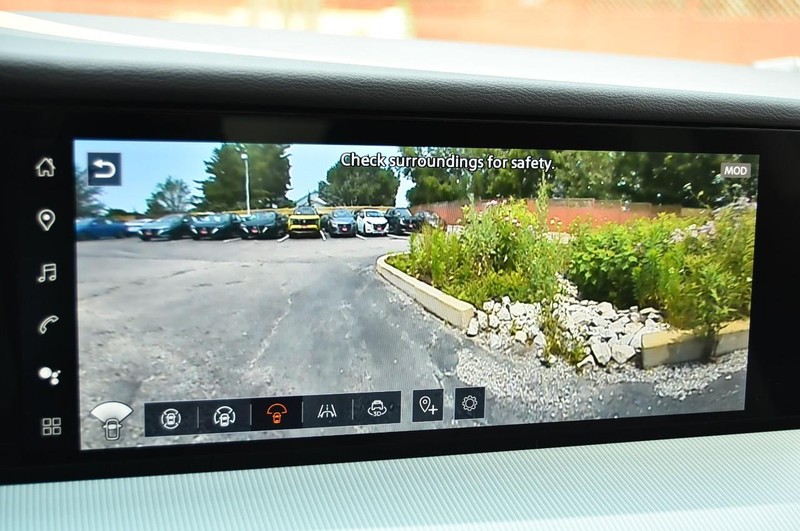 Nissan Murano Vehicle Image 17