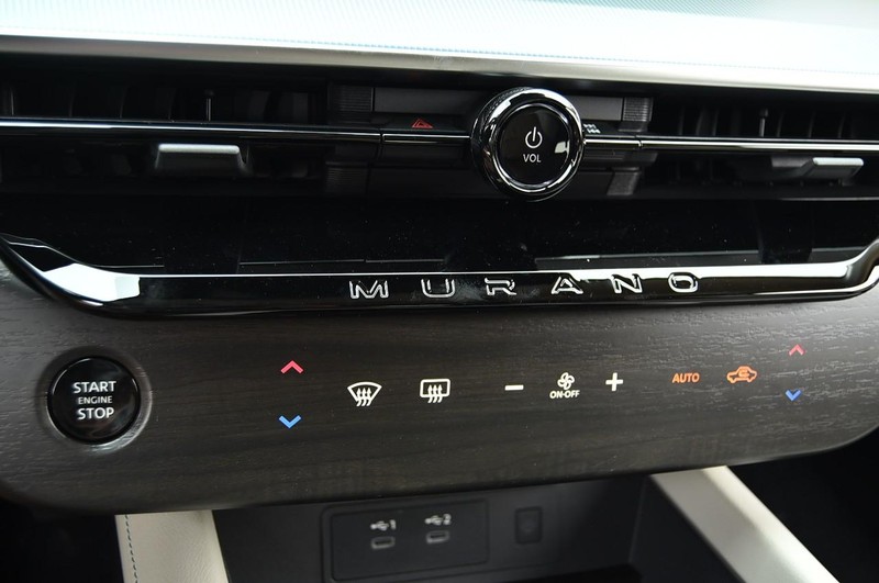 Nissan Murano Vehicle Image 19