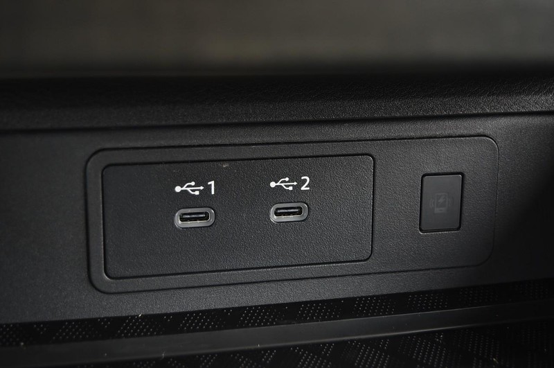 Nissan Murano Vehicle Image 20