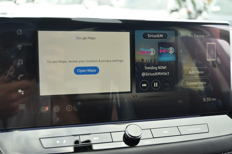 Nissan Rogue Vehicle Image 15