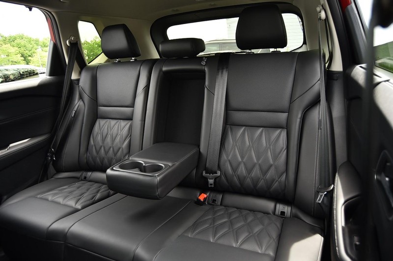 Nissan Rogue Vehicle Image 25