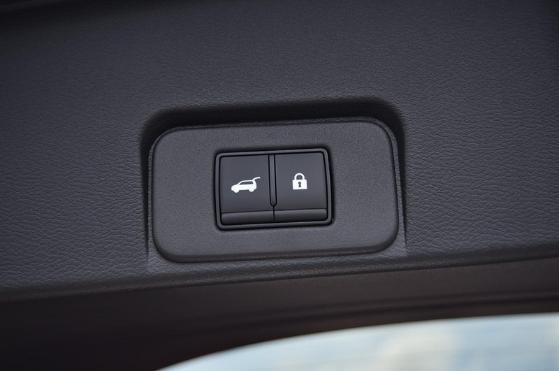 Nissan Rogue Vehicle Image 29