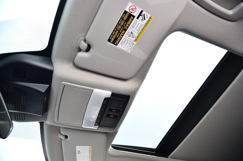 Nissan Rogue Vehicle Image 21