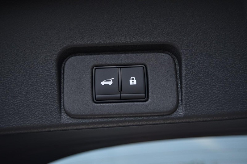 Nissan Rogue Vehicle Image 26