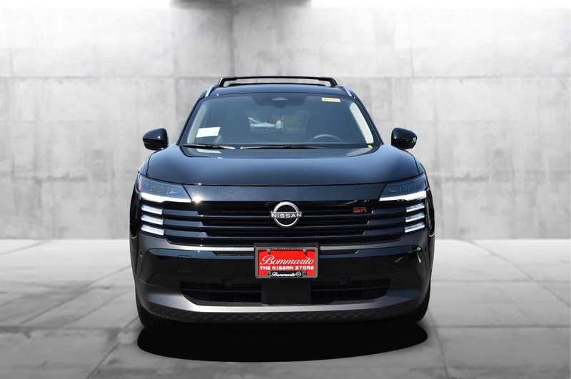 Nissan Kicks Vehicle Image 04