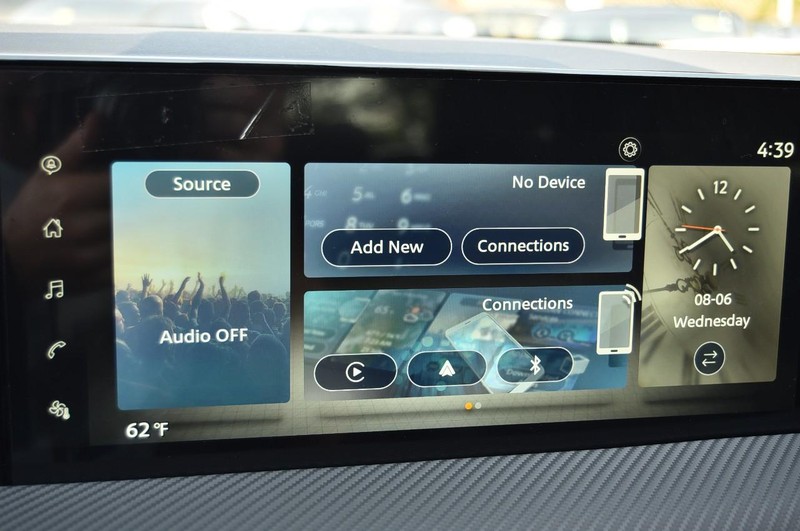 Nissan Kicks Vehicle Image 14