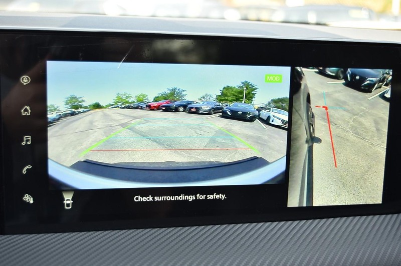 Nissan Kicks Vehicle Image 15