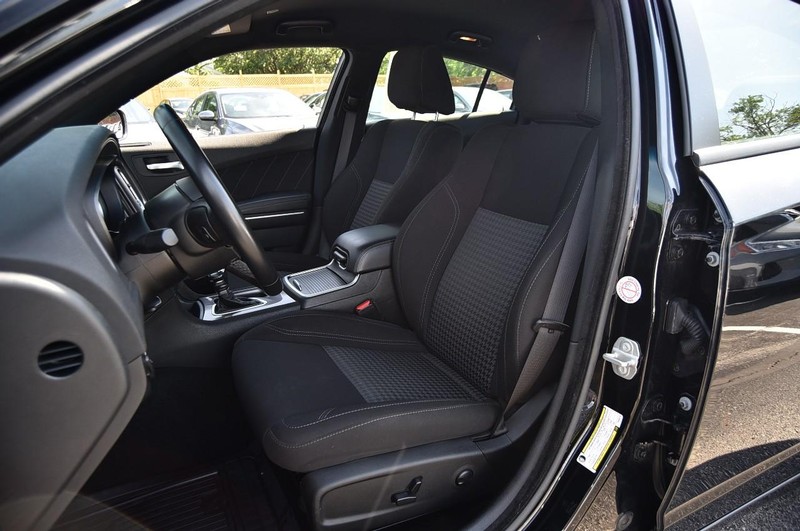 Dodge Charger Vehicle Image 18