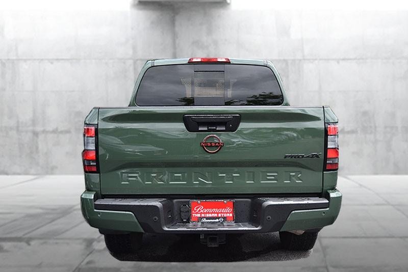 Nissan Frontier Vehicle Image 06