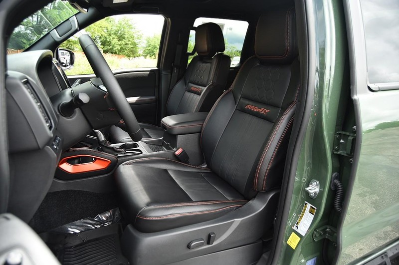 Nissan Frontier Vehicle Image 25