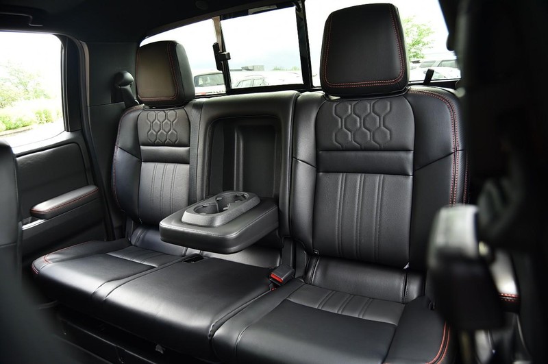 Nissan Frontier Vehicle Image 28
