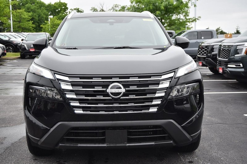 Nissan Rogue Vehicle Image 04