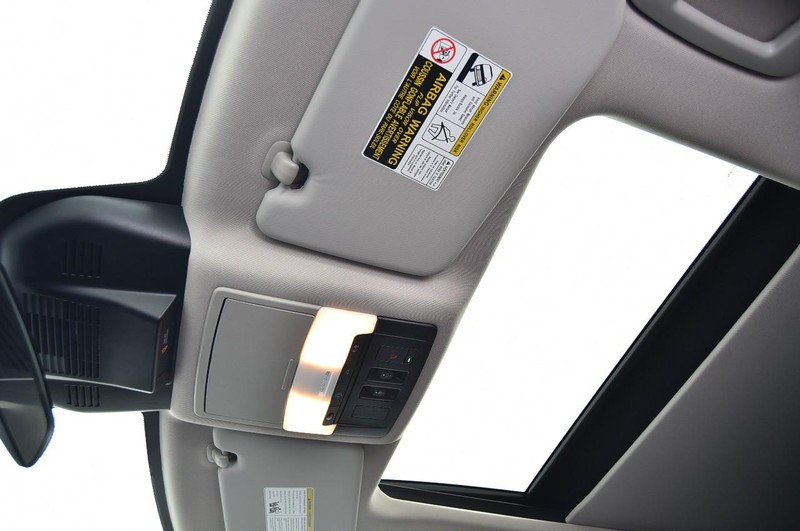 Nissan Rogue Vehicle Image 21