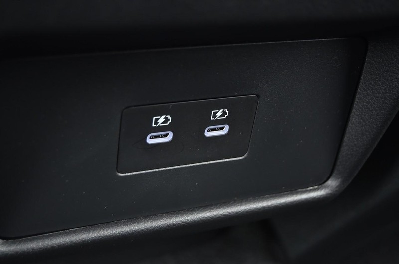 Nissan Rogue Vehicle Image 24