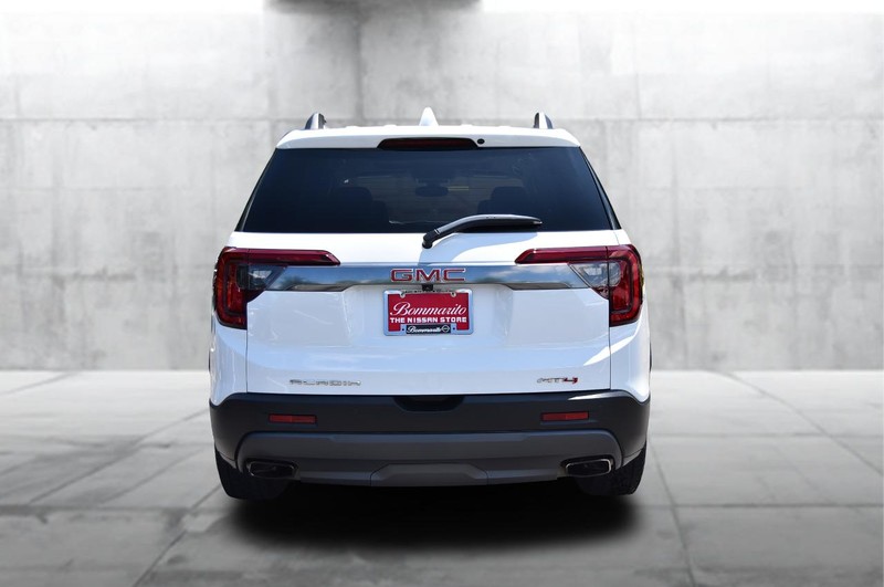 GMC Acadia Vehicle Image 06