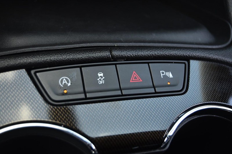 GMC Acadia Vehicle Image 21