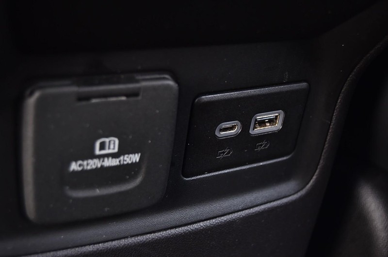 GMC Acadia Vehicle Image 30