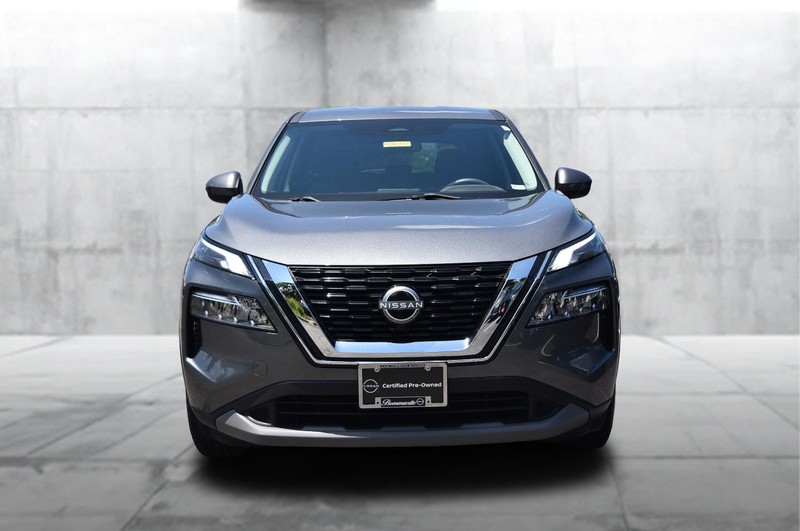Nissan Rogue Vehicle Image 04