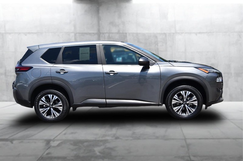 Nissan Rogue Vehicle Image 05