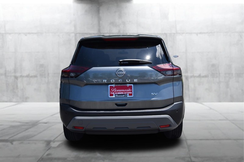 Nissan Rogue Vehicle Image 06