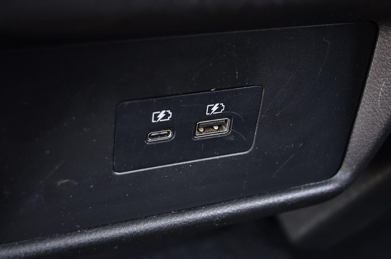Nissan Rogue Vehicle Image 23