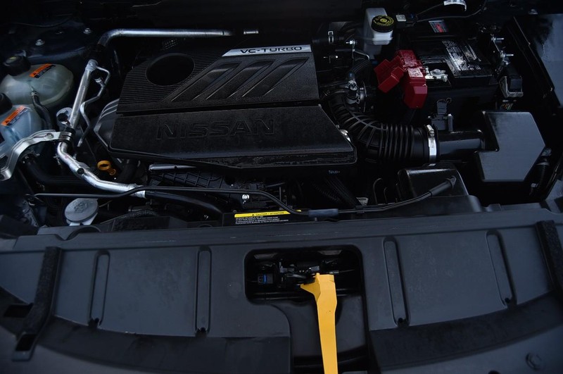Nissan Rogue Vehicle Image 25